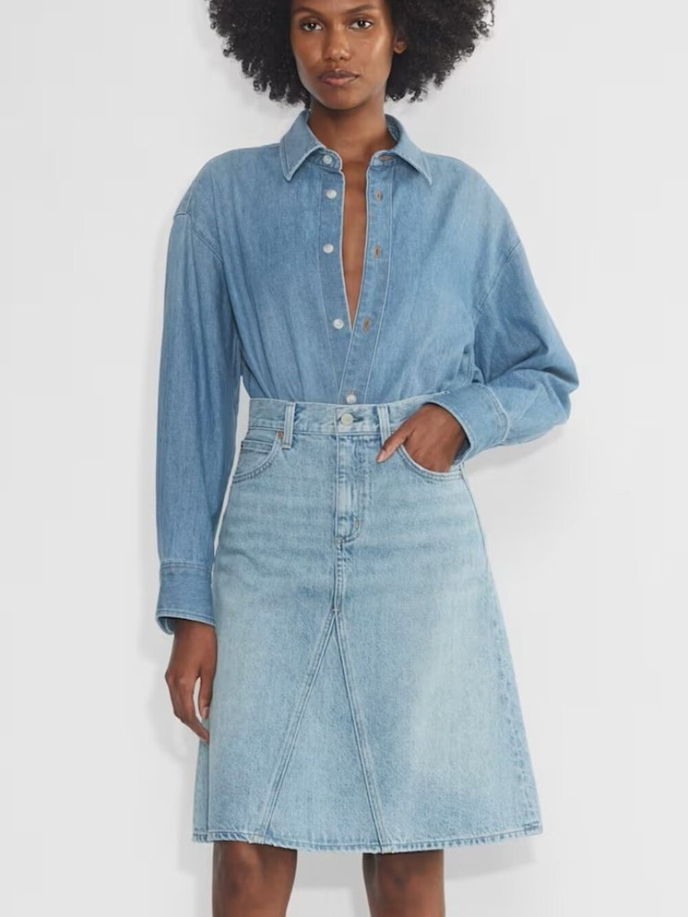 Aritzia Denim Forum 90s Midi Denim Skirt size 28 NWOT